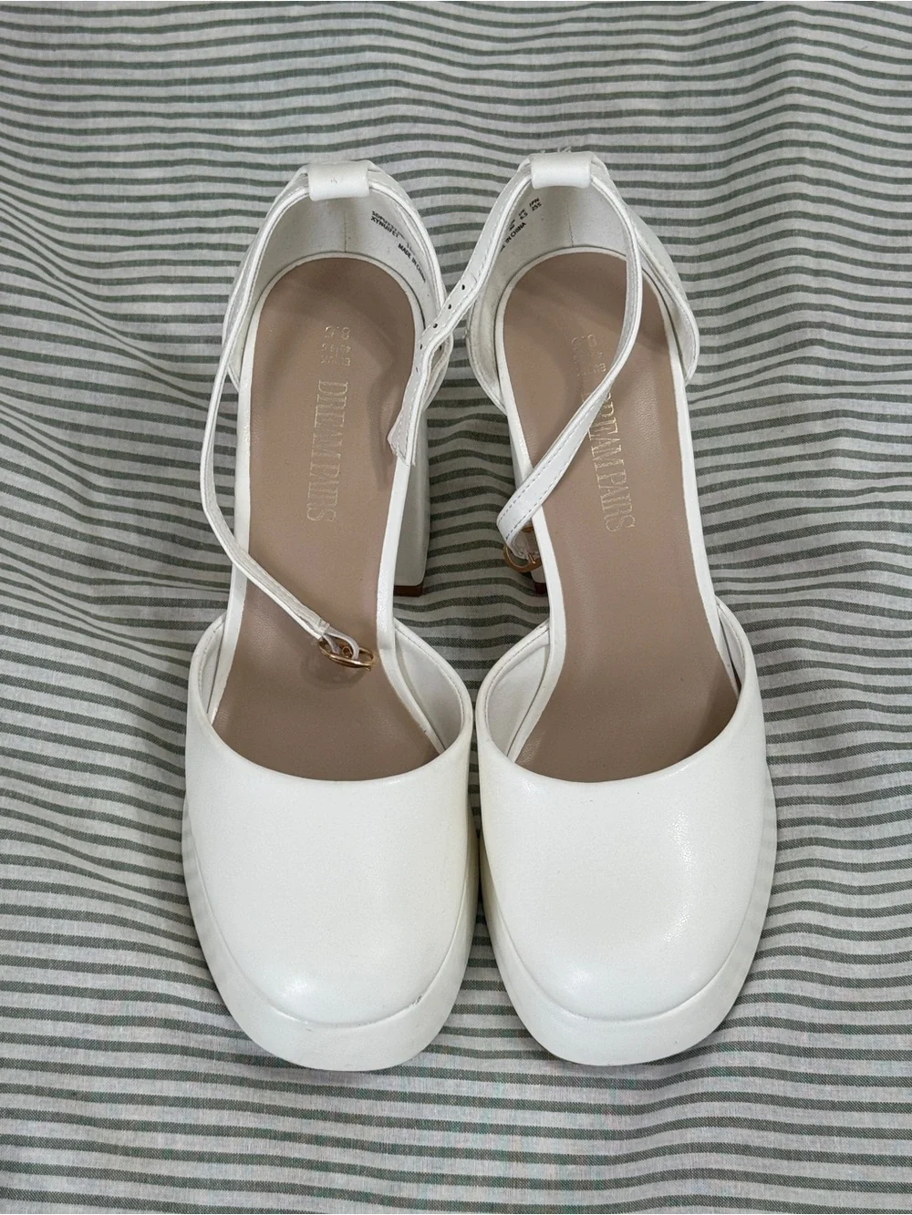 Dream Pairs elegant white